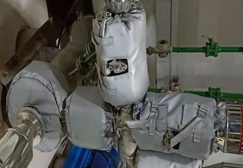 高溫管道<a href=http://m.i-taste.cn/e/tags/?tagname=%E4%BF%9D%E6%B8%A9%E9%9A%94%E7%83%AD target=_blank class=infotextkey>保溫隔熱</a>衣